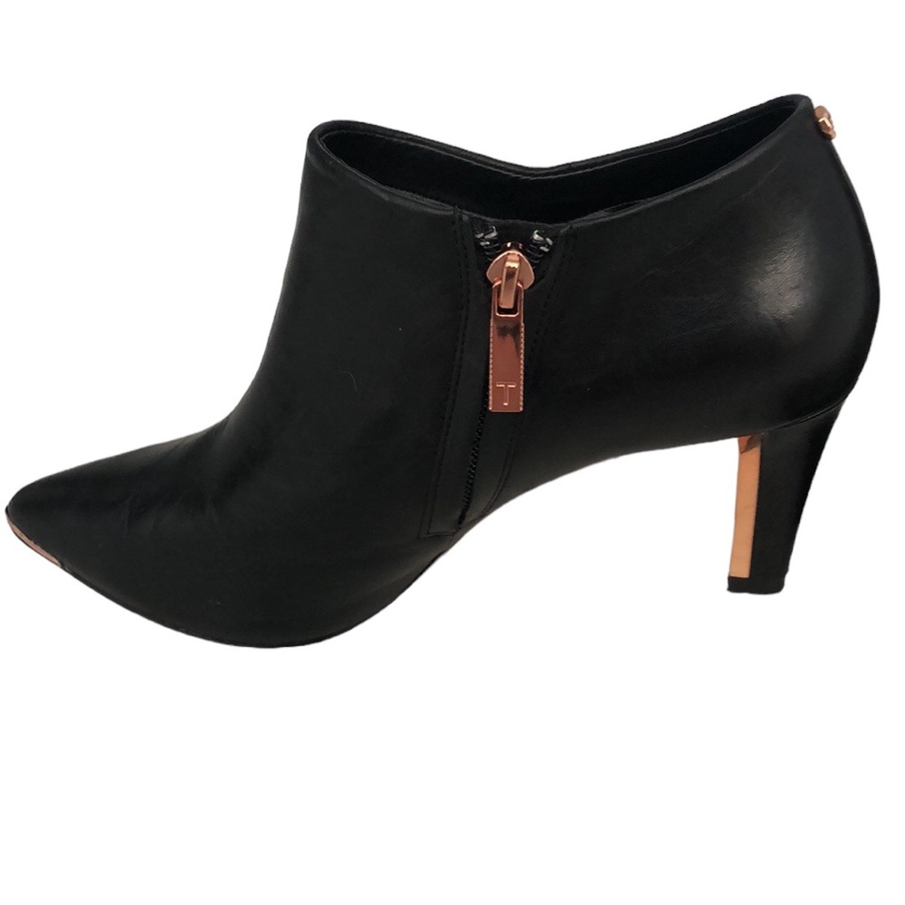 Ted Baker Black Leather Heeled Pointed Toe Ankle Bootie